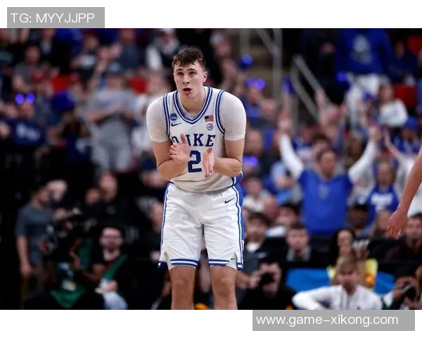 弗拉格勇于尝试错误助力球队成功展现自信与成长